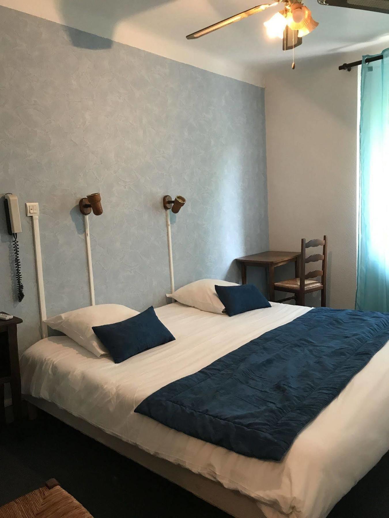 Au Royal Hotel Каркассон Экстерьер фото