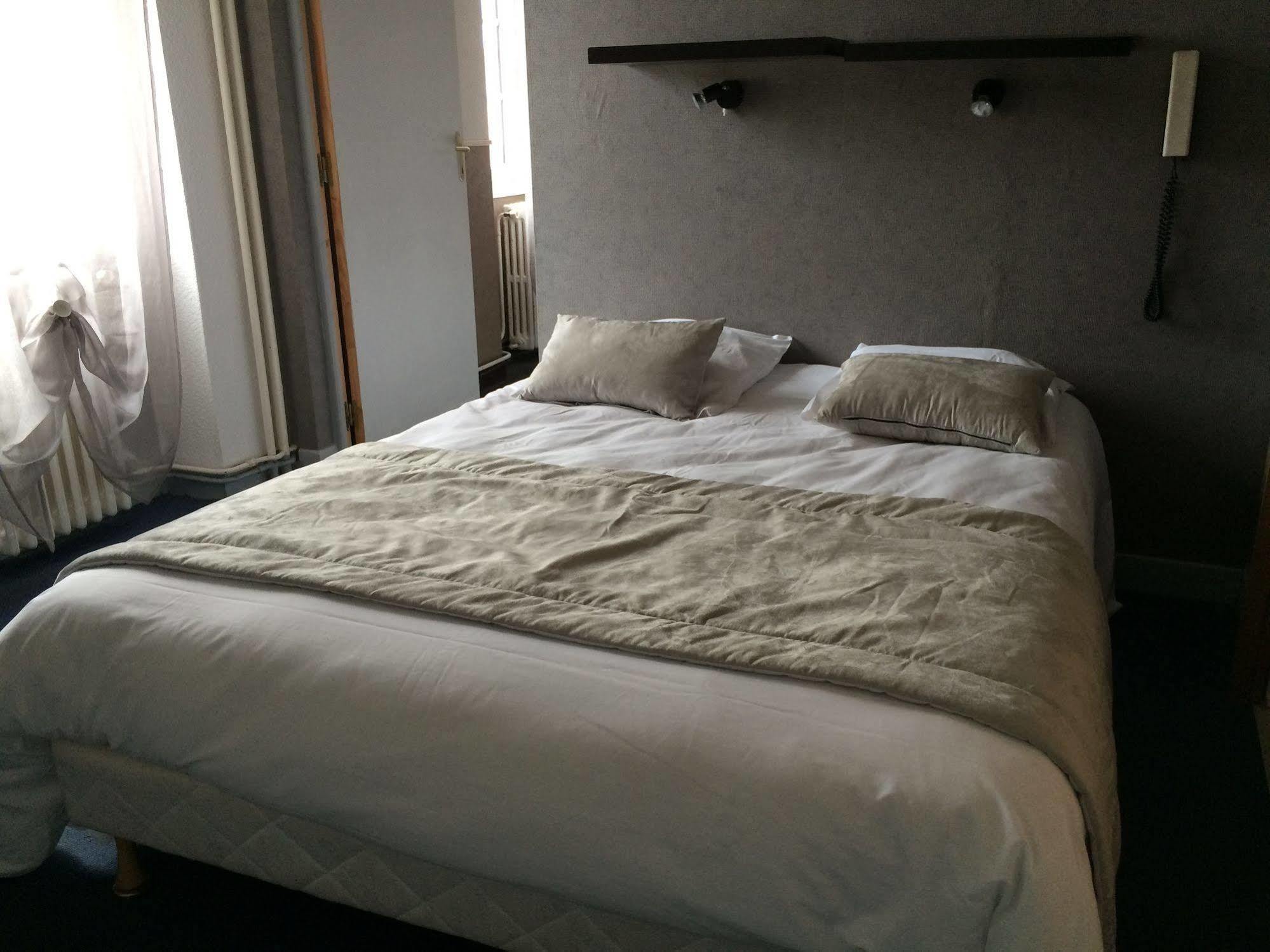 Au Royal Hotel Каркассон Экстерьер фото